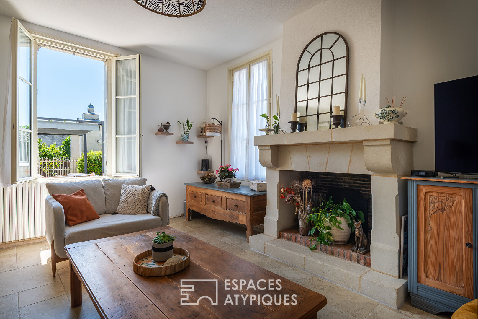 Photo Maison de Maître et dépendances, entre bourg et campagne. image 5/6