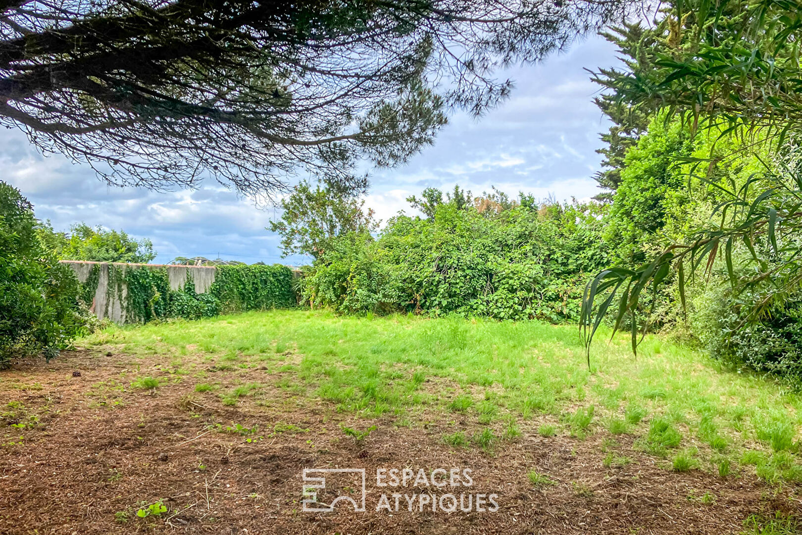 Photo Terrain constructible à 100 mètres de la plage image 3/6