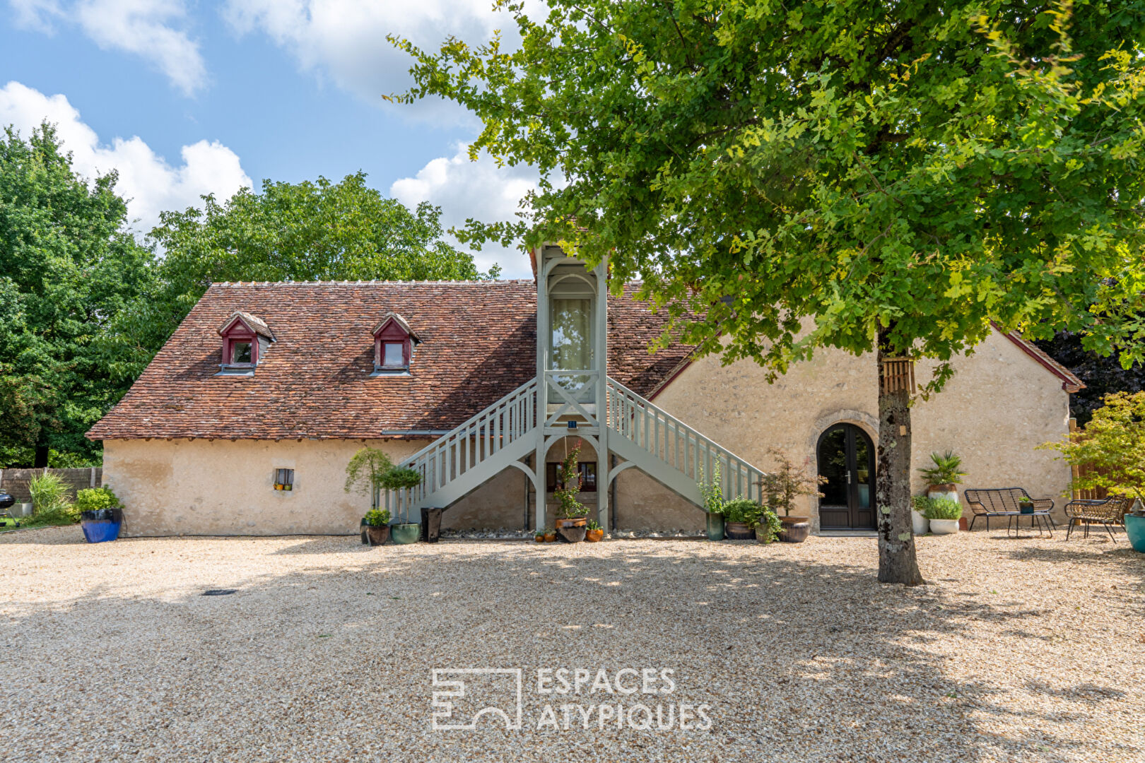 Photo Demeure rénovée et son parc arboré image 1/6