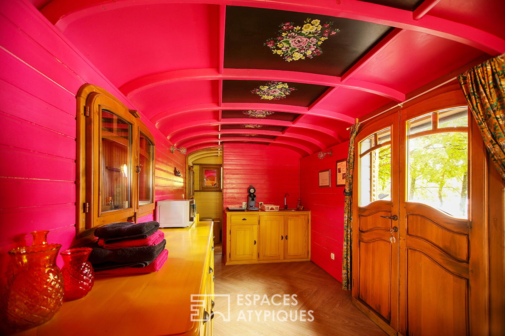 Photo Propriété en pierre avec installations équestres, logements insolites et Spa image 6/6