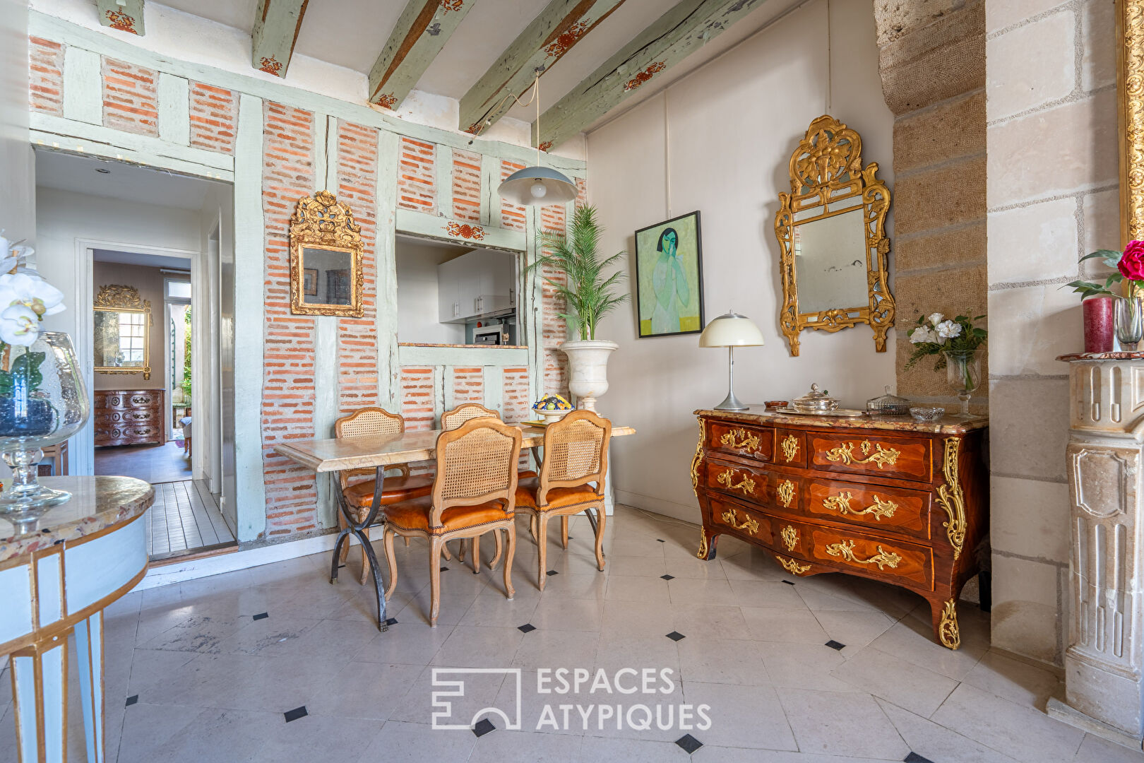 Photo Appartement de charme avec cour dans le coeur historique de tours image 4/6