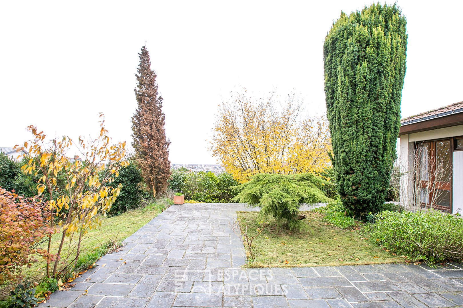 Photo Maison à rénover dans quartier prisé image 4/4