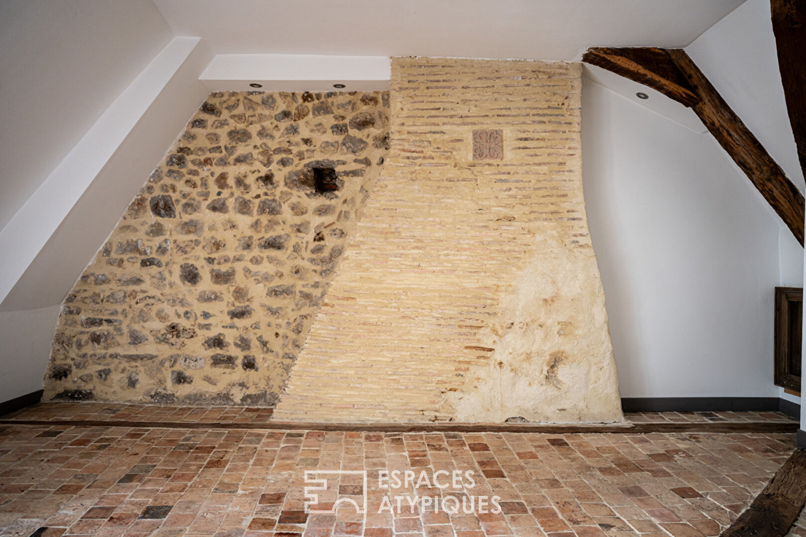 Photo Un duplex de charme au coeur de la Cité Plantagenêt image 4/6