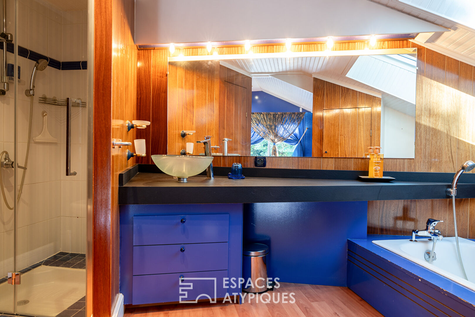 Photo Lumineuse maison de charme dans la nature image 6/6