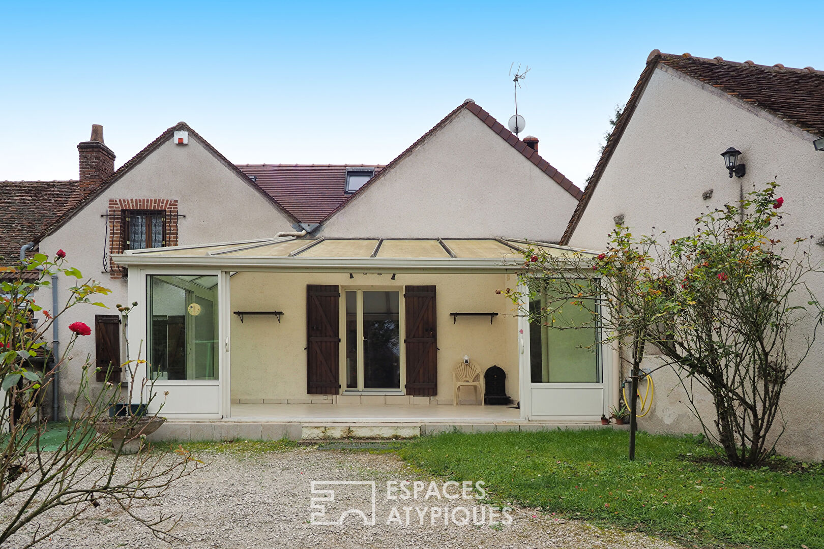 Photo Belle longère familiale avec piscine image 2/6