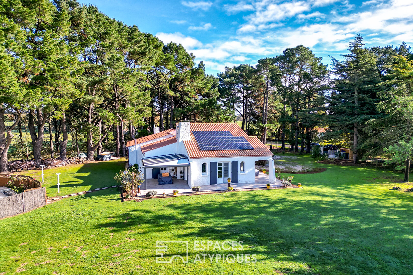 Photo Maison d'exception avec piscine image 2/6