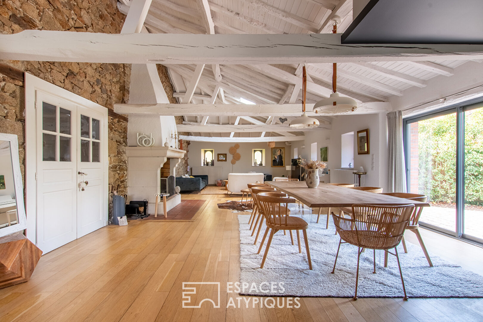 Photo Propriété d'exception : Authentique longère rénovée image 2/6