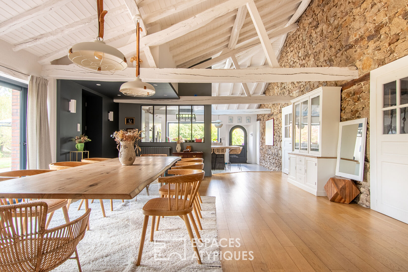 Photo Propriété d'exception : Authentique longère rénovée image 4/6