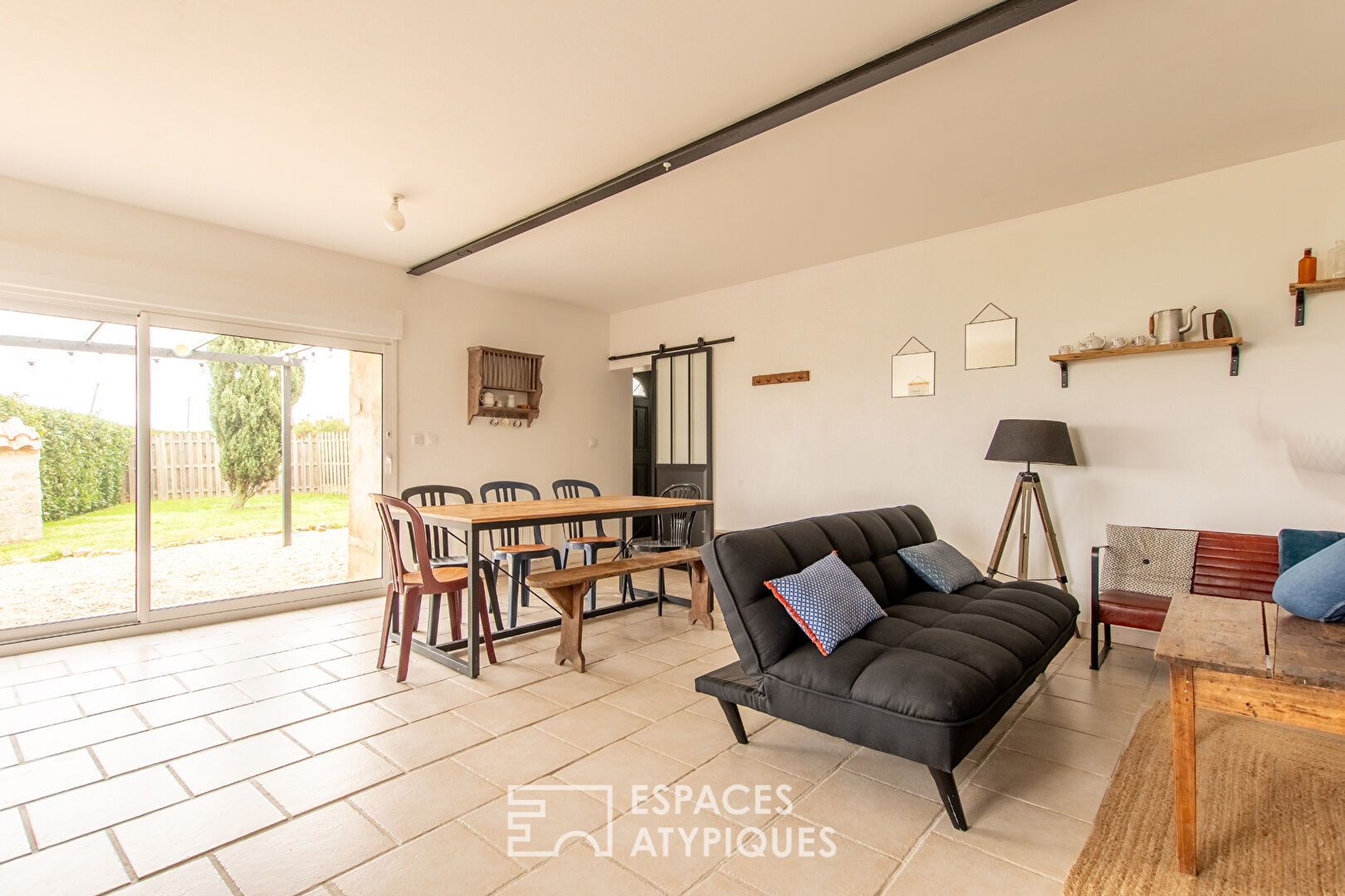 Photo Commanderie du XIVème siècle avec maison principale et gîte de charme image 4/6