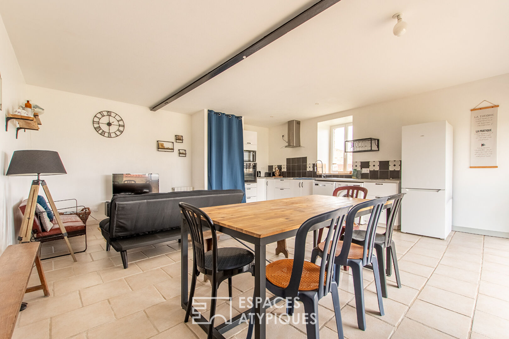 Photo Commanderie du XIVème siècle avec maison principale et gîte de charme image 5/6