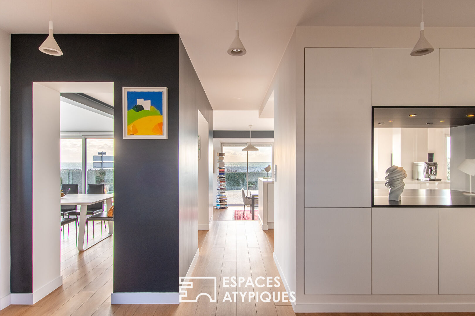 Photo Villa de plain-pied avec vue mer panoramique image 3/6