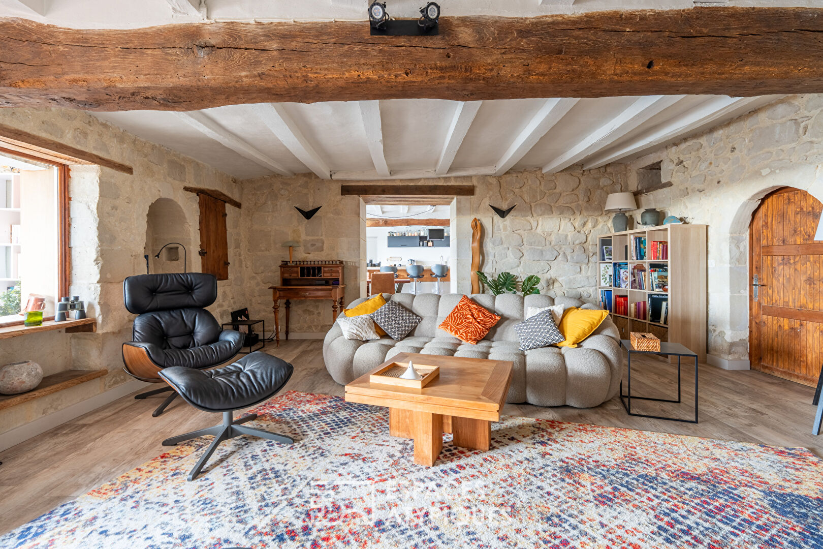 Longère avec piscine au milieu des vignes
