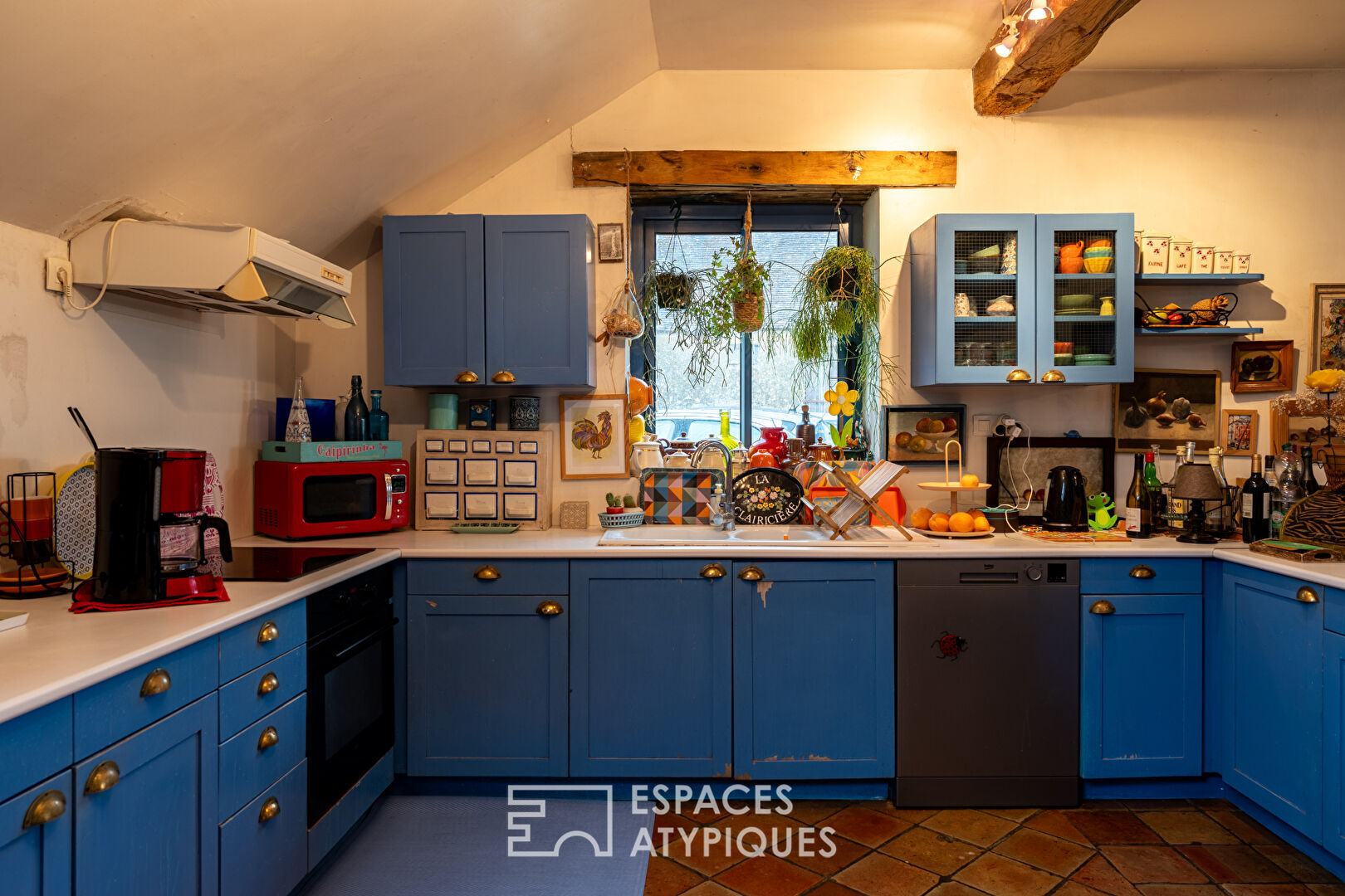 Photo Fermette authentique avec dépendances et jardin image 5/6