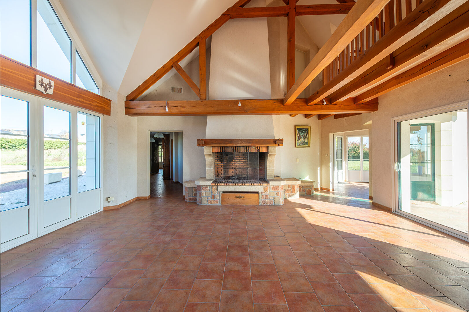 Photo Maison d'architecte avec vie de plain-pied et dépendances image 2/6