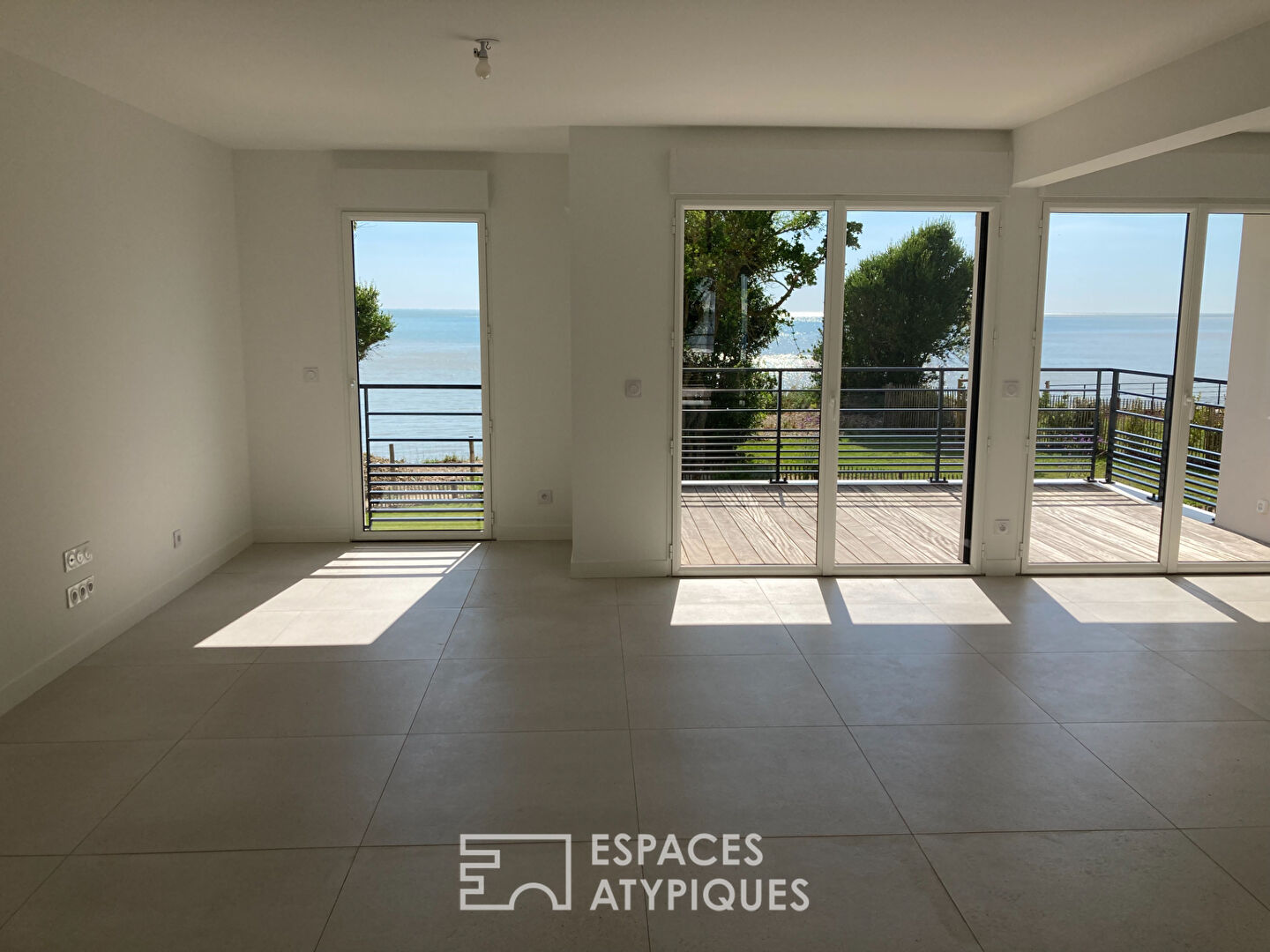 Photo Duplex familial en première ligne image 2/6