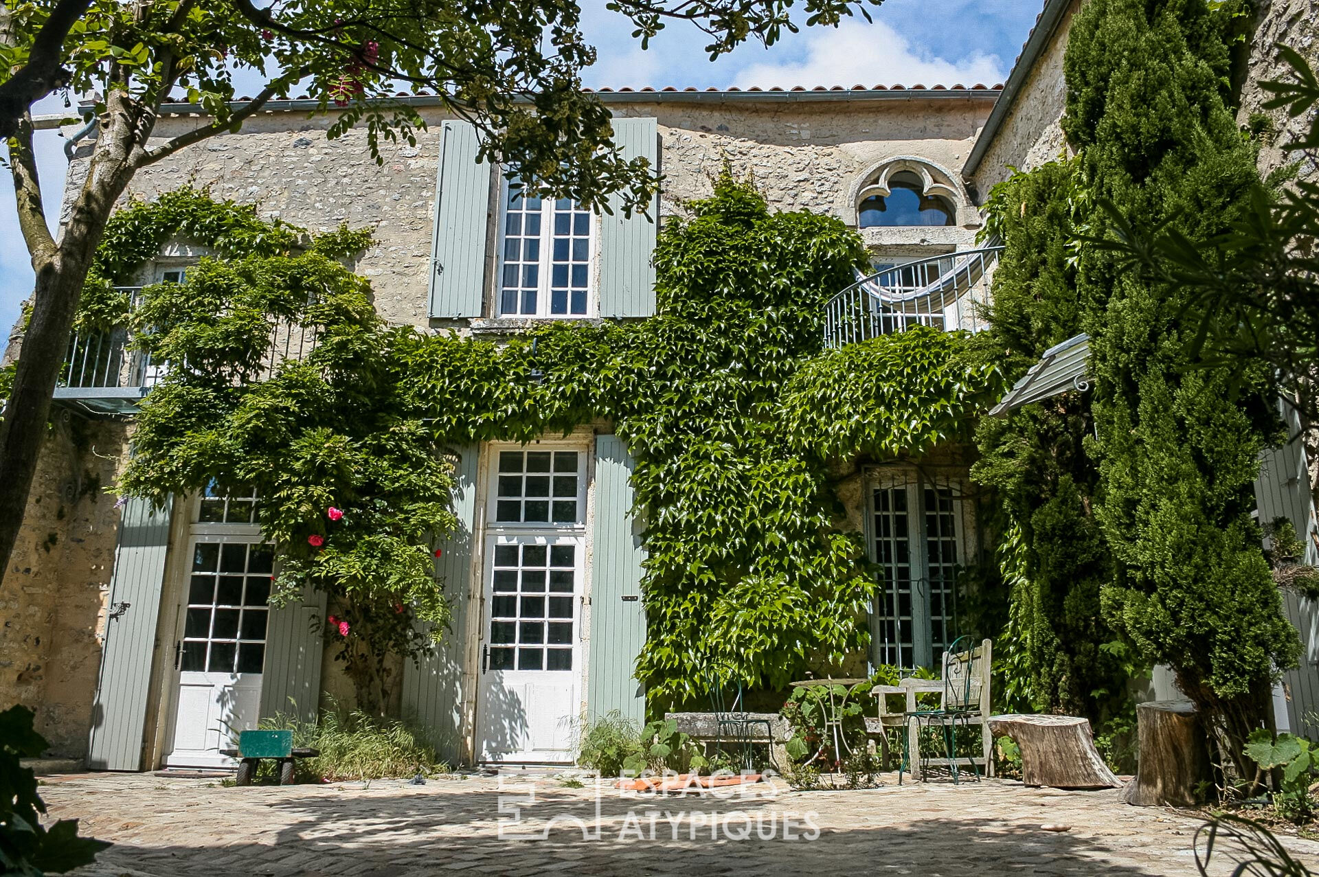 Photo Bâtisse au charme authentique image 2/6
