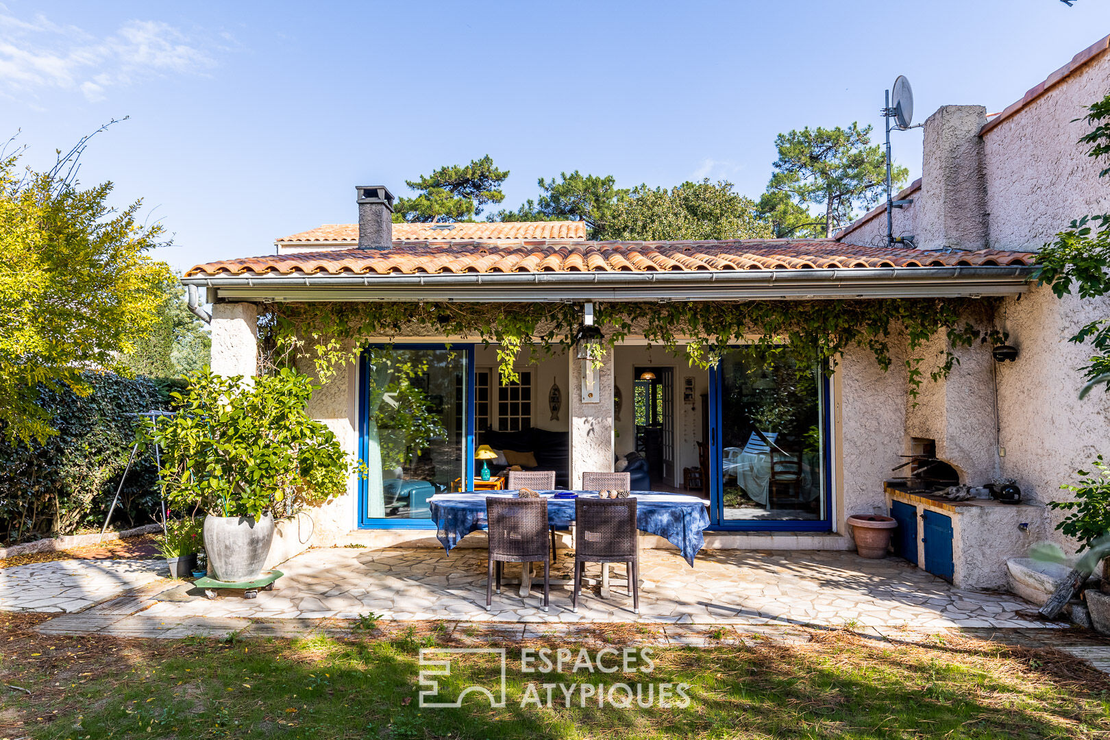 Photo Villa familiale et son jardin d'hiver image 4/6