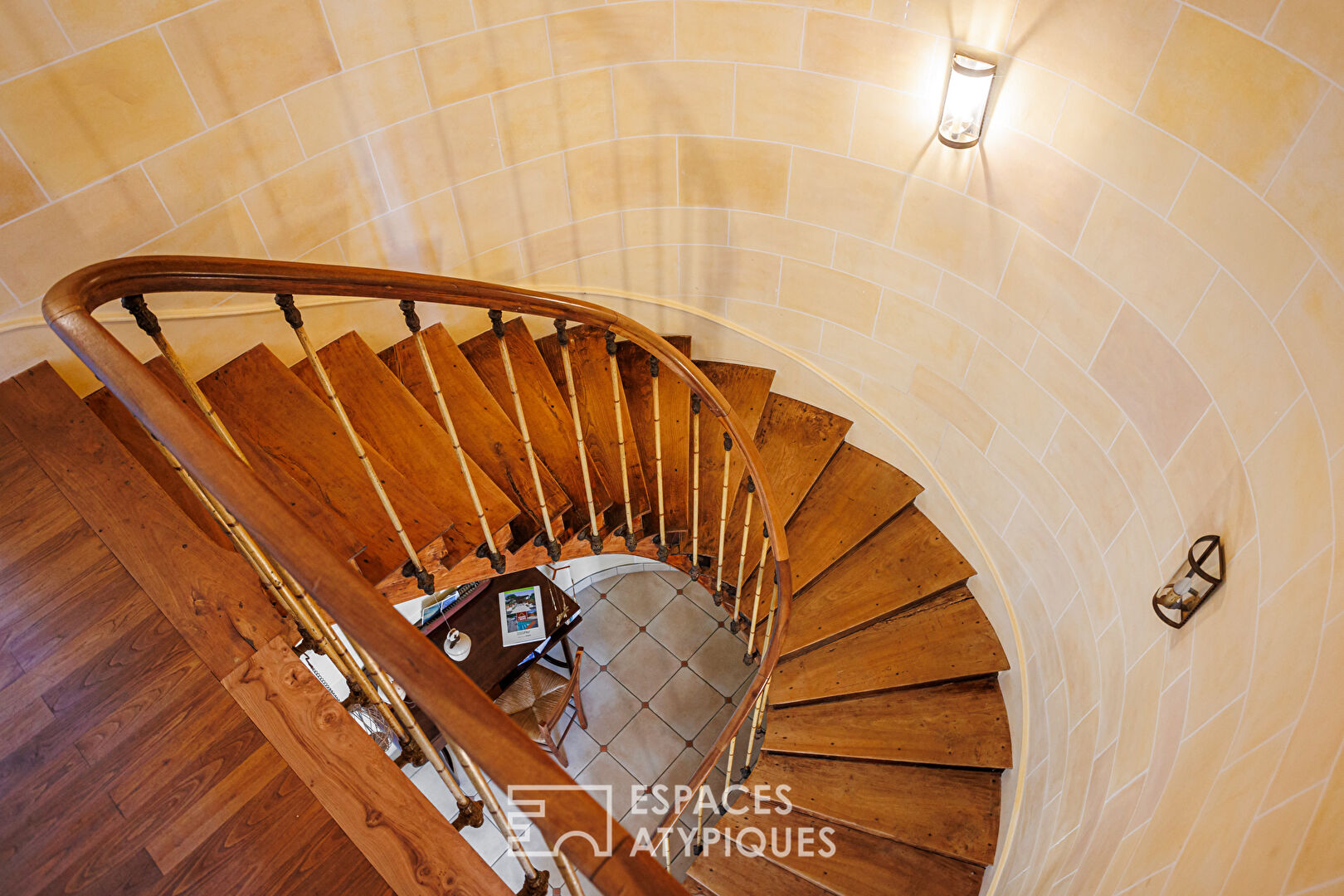 Photo Maison de bourg rénovée avec jardin image 1/6