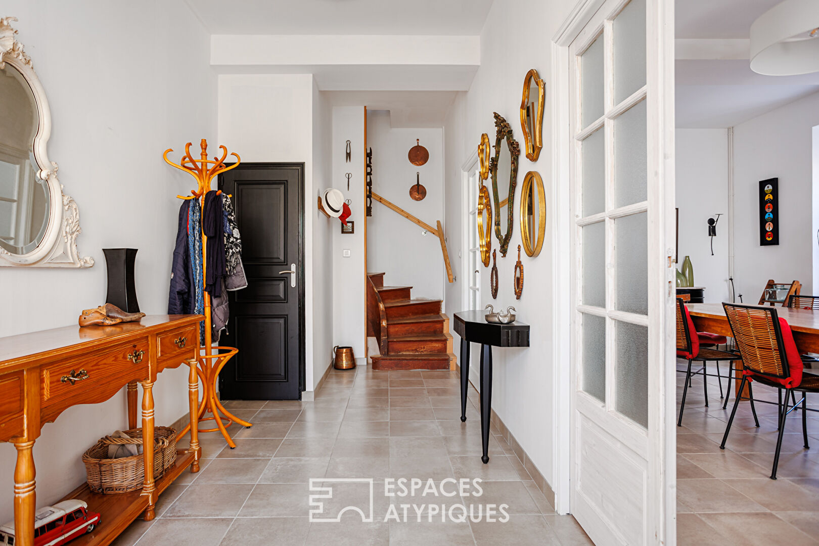 Photo Maison de bourg rénovée avec jardin image 2/6