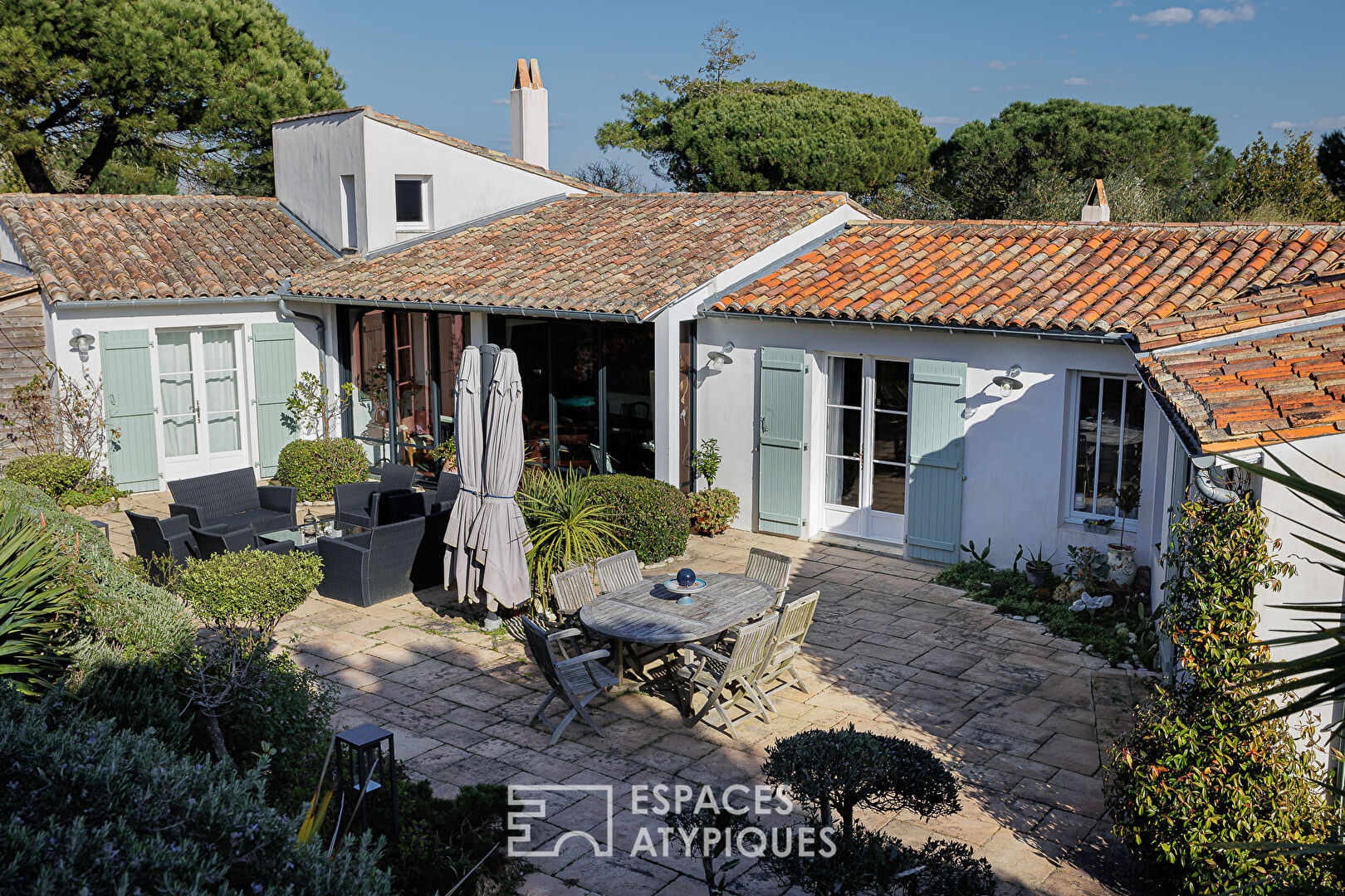 Photo Propriété entre écrin de verdure et plage image 4/6