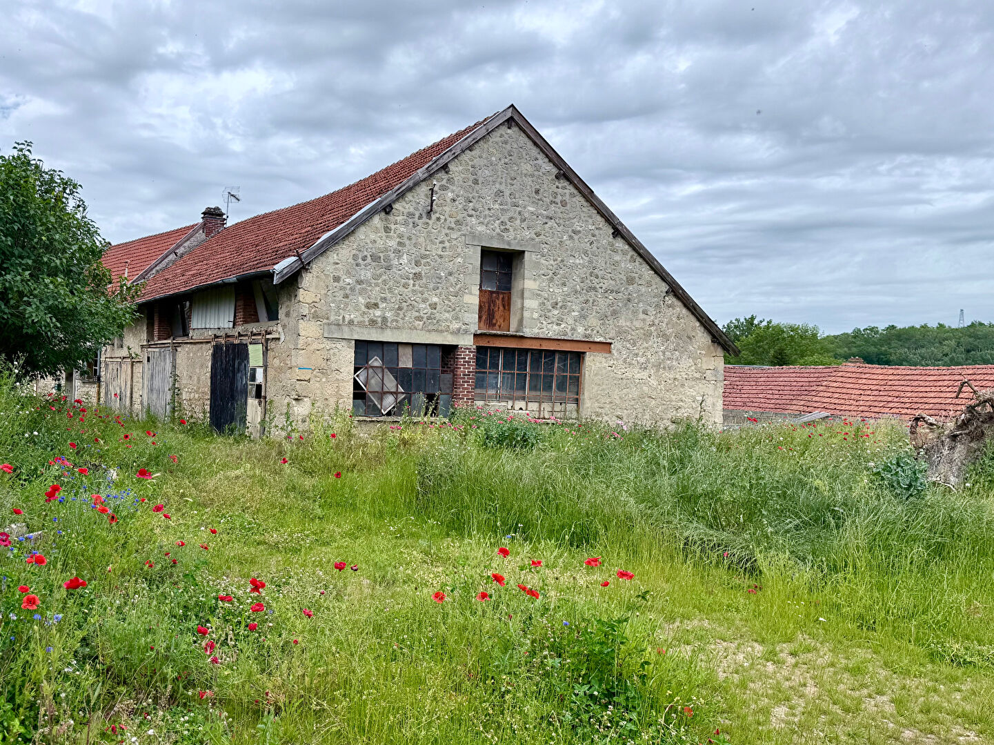 Ensemble immobilier de caractère aux Septvallons ? Un projet idéal pour la création de plusieurs lots
