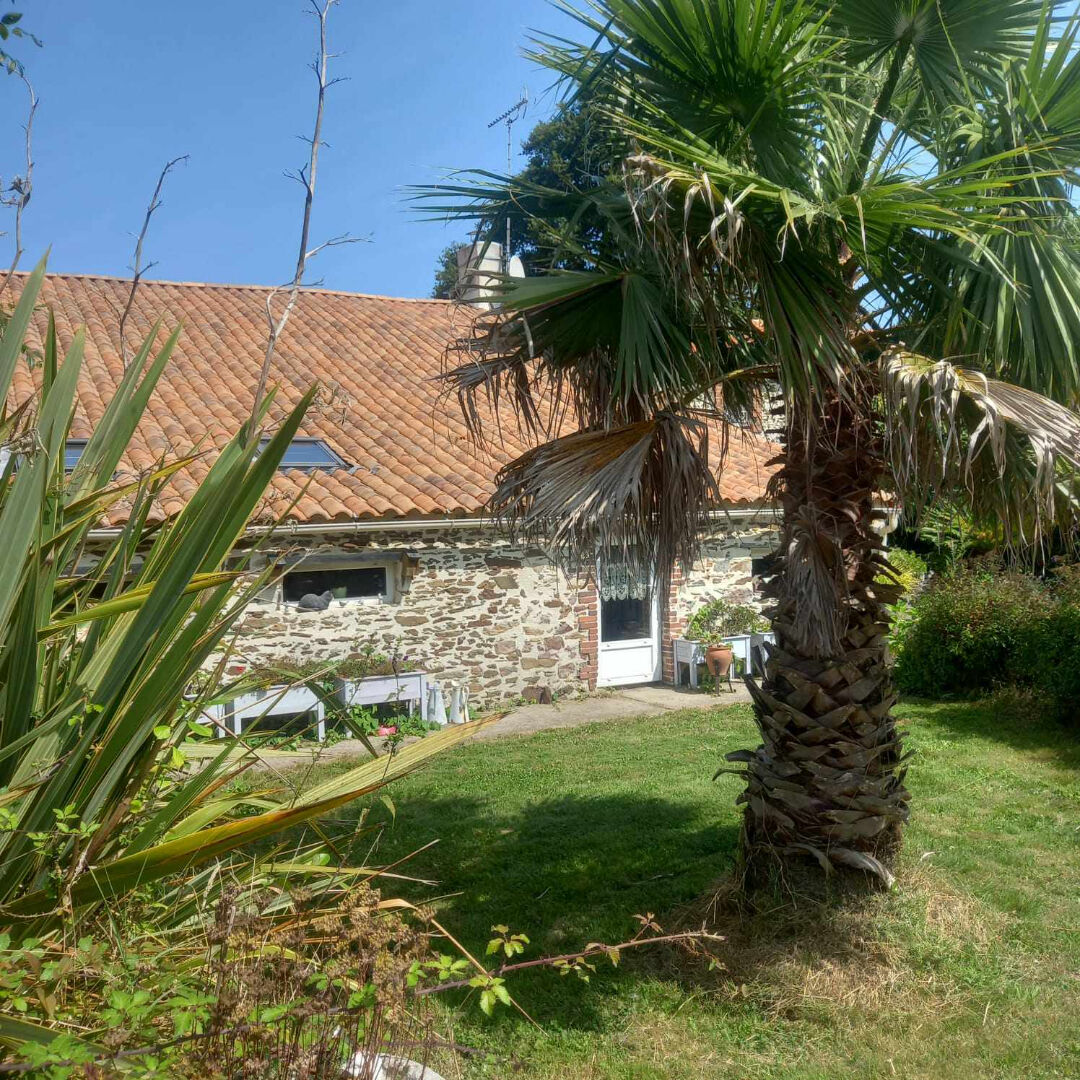 Photo Maison Aubigny Les Clouzeaux 7 pièce(s) 229.15 m² image 2/3