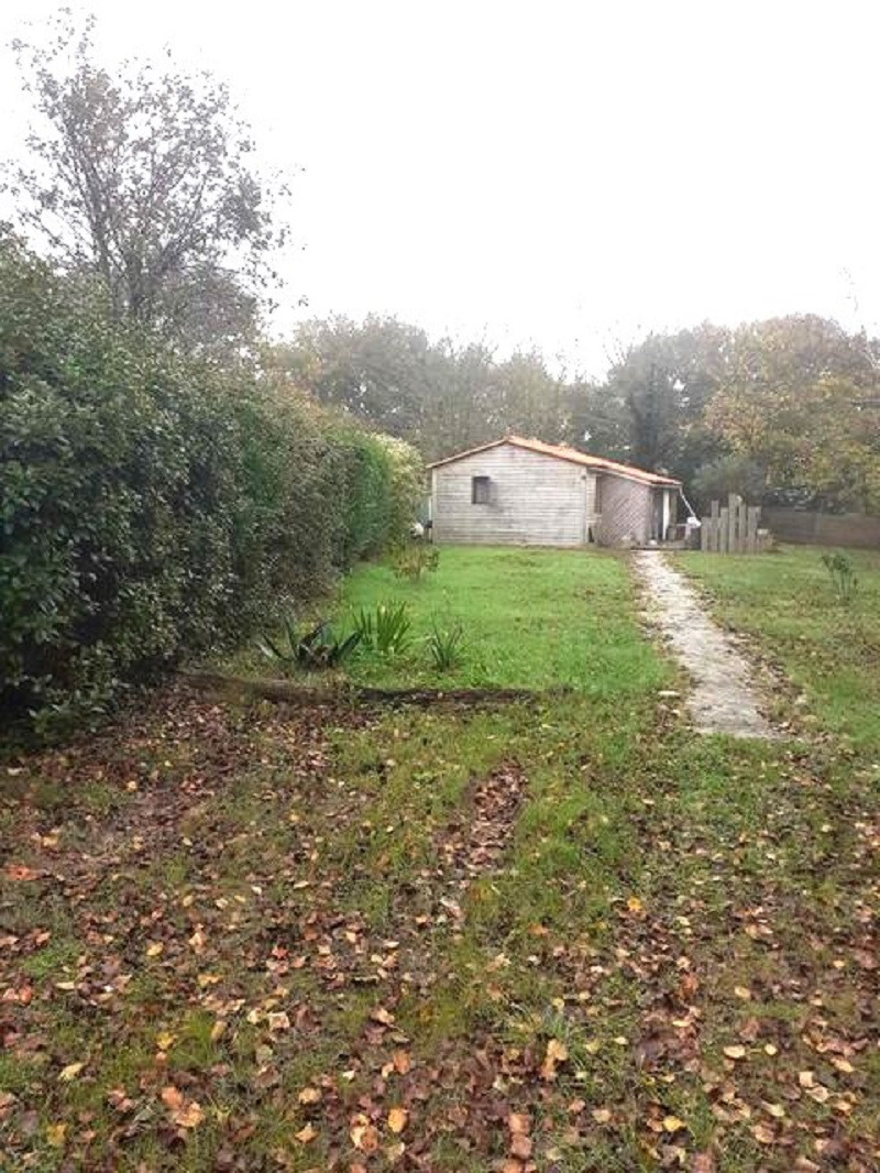 Photo Talmont Saint Hilaire 710m² de terrain constructible avec bâtiment image 2/2