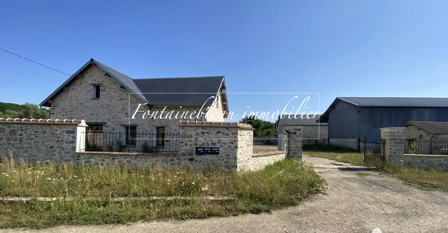 Propriété à Samois sur Seine 10 pièces surface habitable de 400 m2  environ -Beaux espaces extérieurs.