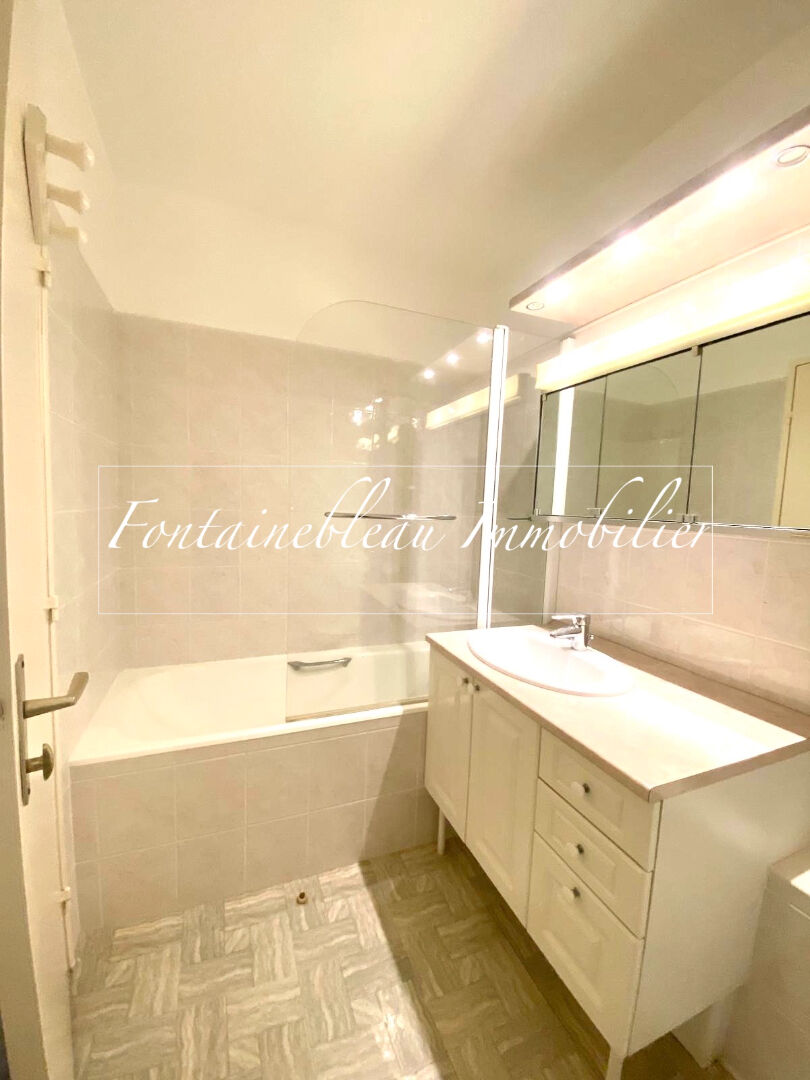 Photo Appartement Fontainebleau 4 pièce(s) 97 m2 image 4/6