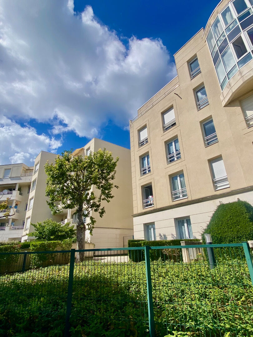 Photo AVON - Appartement avec son jardin privatif- Résidence recherchée à Avon. image 2/6