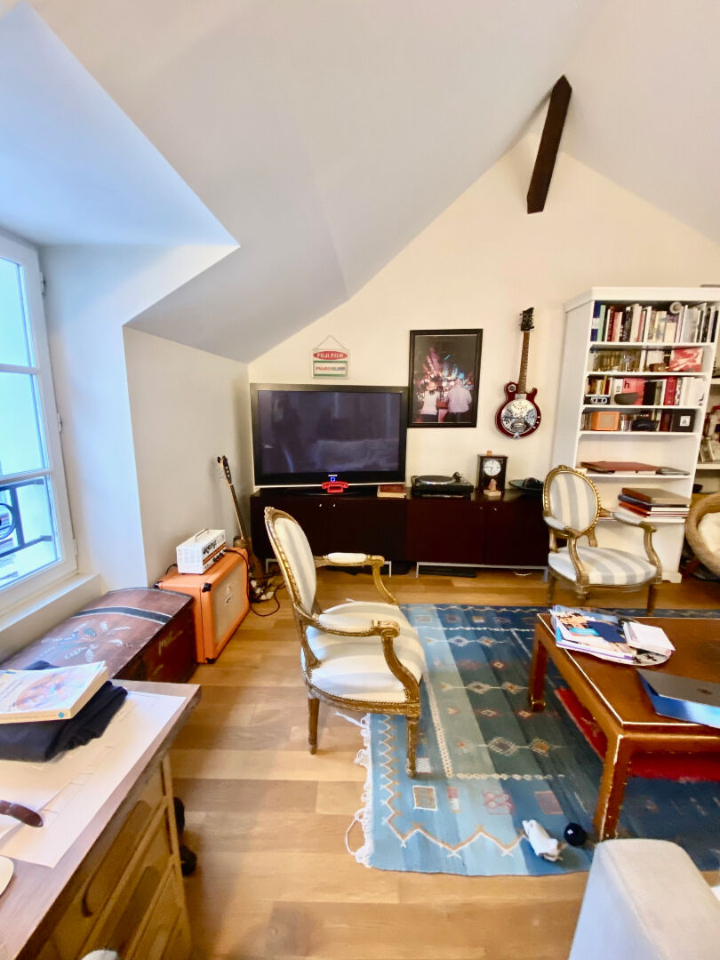 Photo Coeur de ville de Fontainebleau, appartement  de charme - 3Pièces. image 1/6