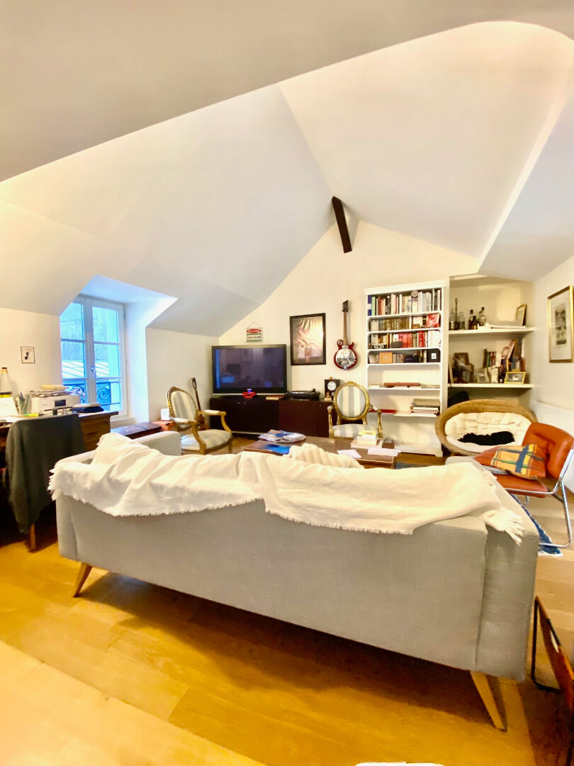 Photo Coeur de ville de Fontainebleau, appartement  de charme - 3Pièces. image 2/6