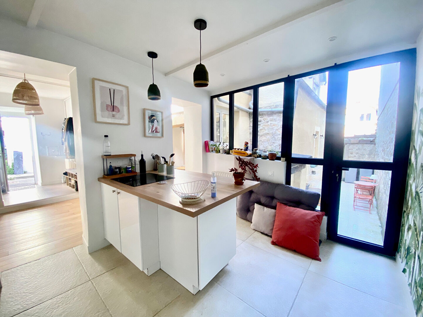 Photo Maison de charme rénovée avec goût et sa cour privative. image 3/6