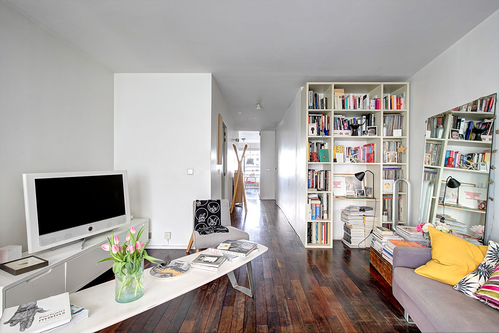 Photo Grand 3 pièces traversant / 2eme étage avec ascenseur / Balcon image 4/6