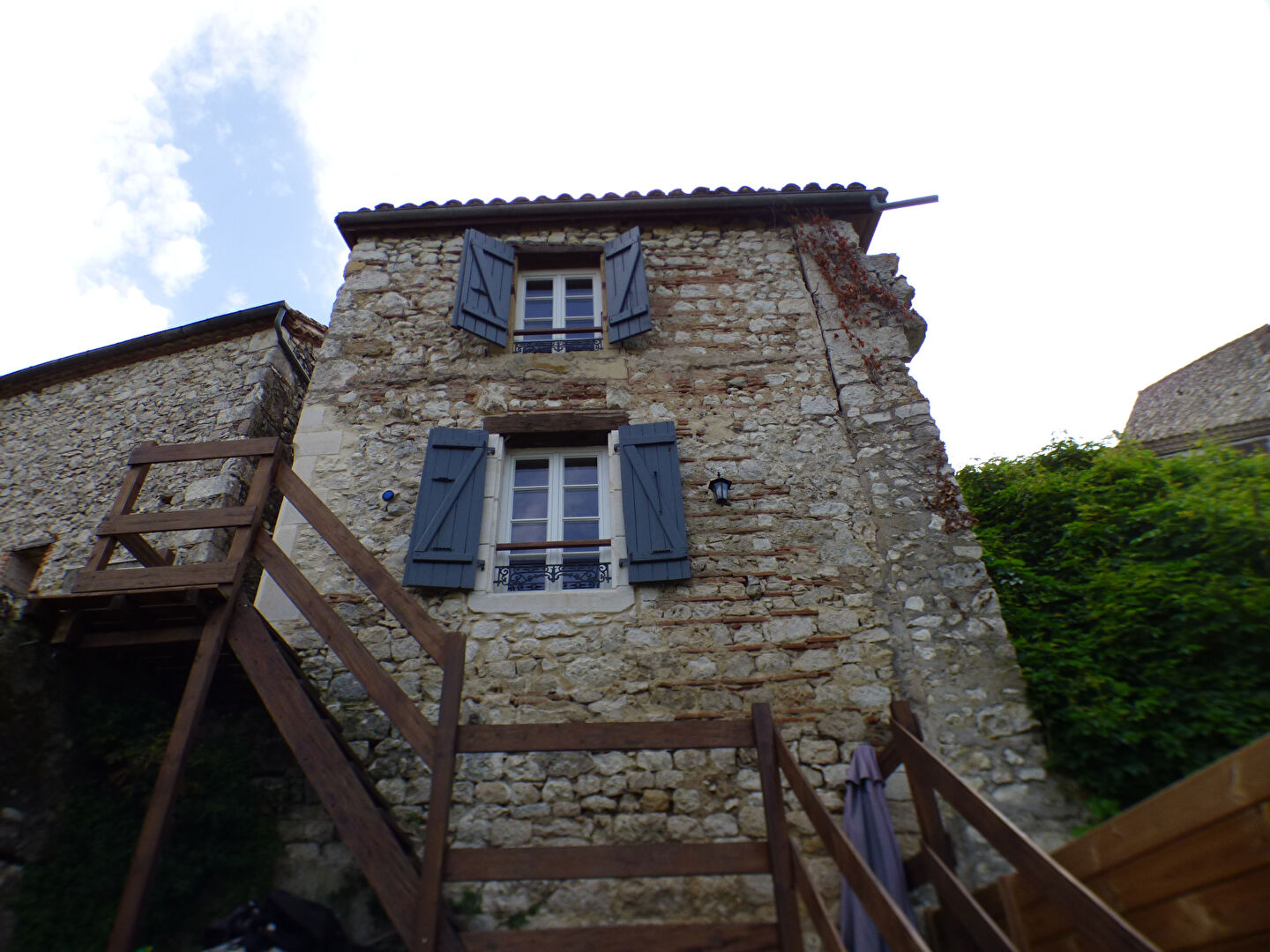 Maison de village avec jardinet entièrement rénovée - Tournon d'Agenais - 65 m2