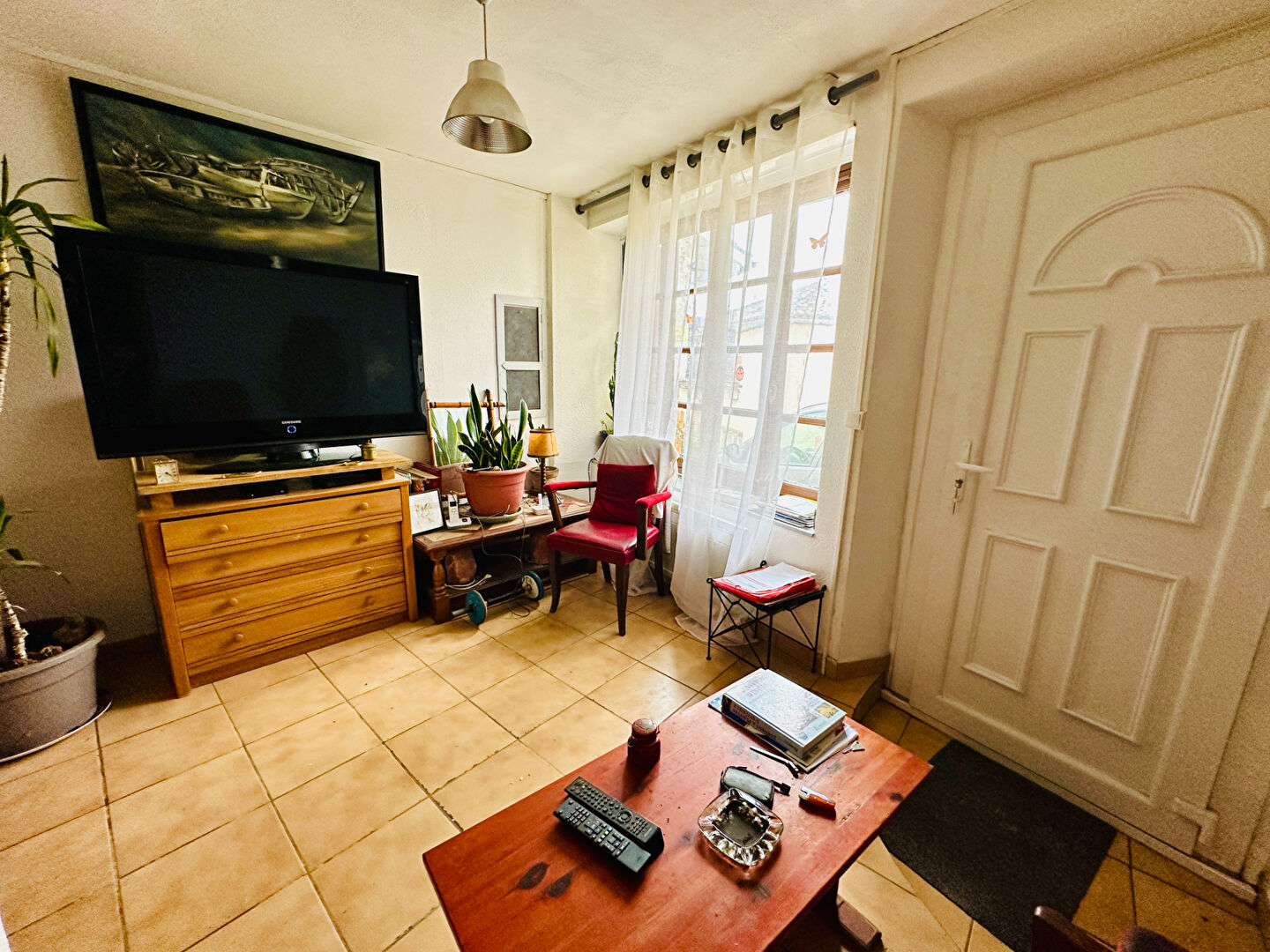 Photo Immeuble en pierre de 2 logements loués et jardin non attenant. image 3/6