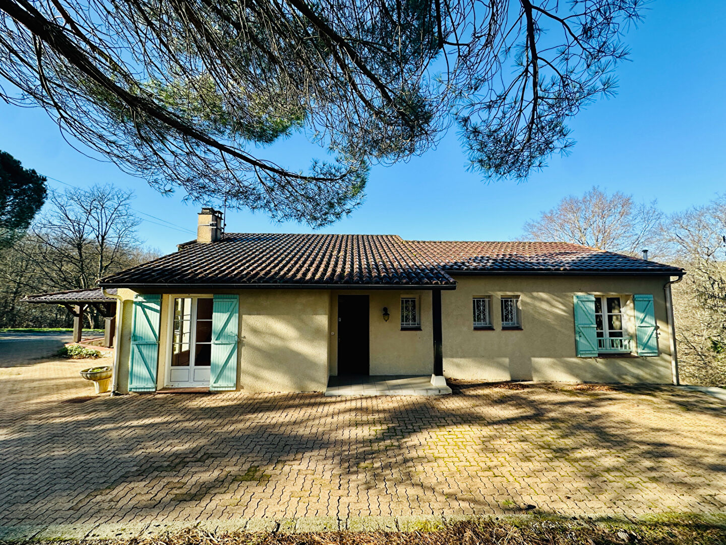 Photo Maison avec piscine  dans un cadre privilégié image 2/6