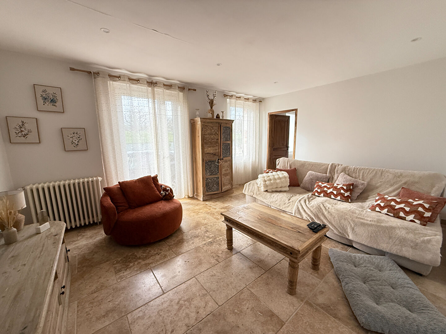 Photo Maison et dépendances en pierre image 3/6