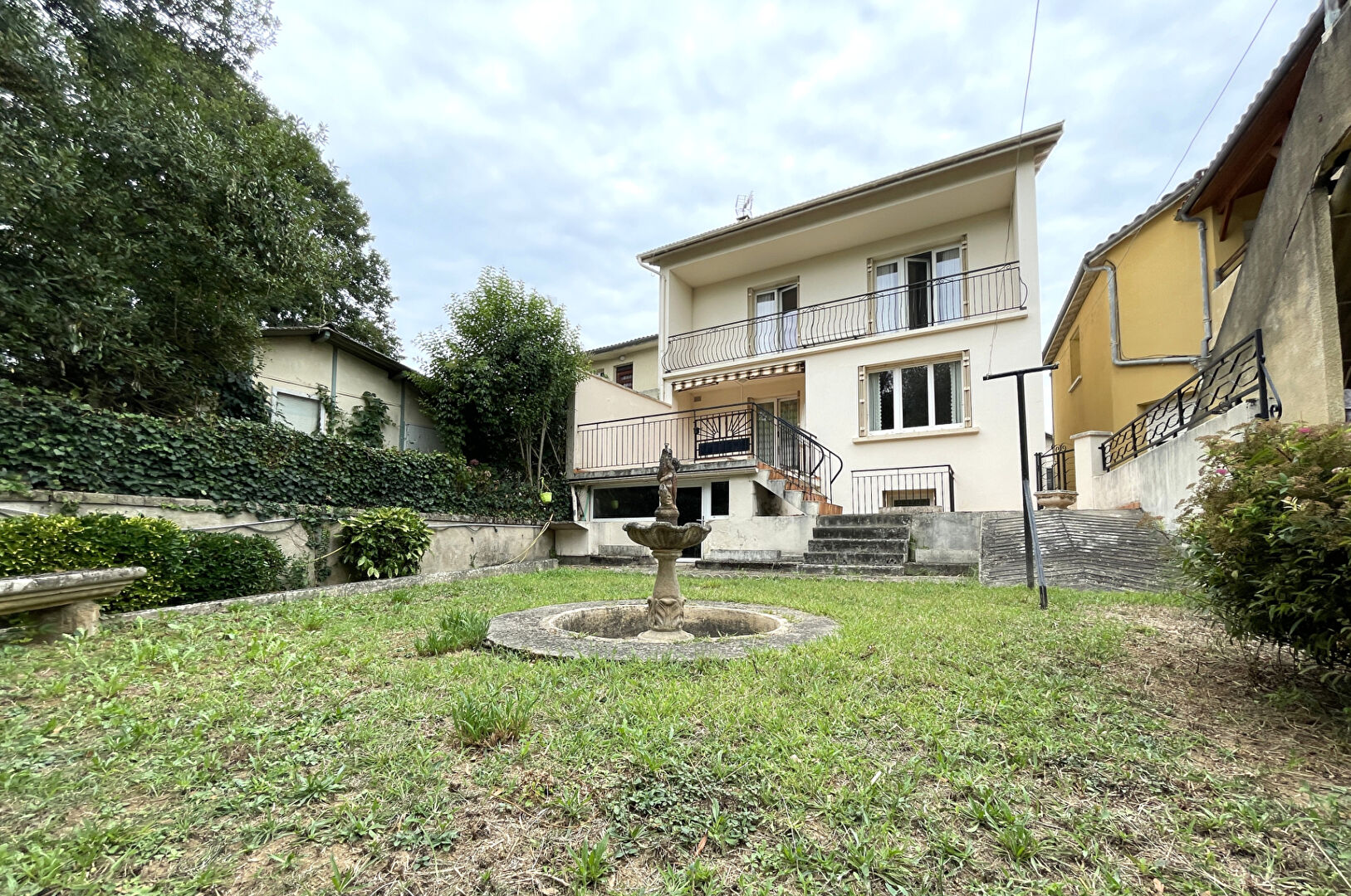 Maison avec accès au Lot