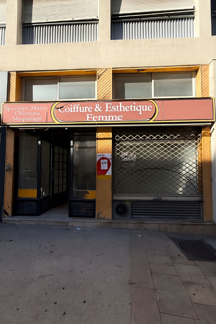 Beau local en duplex rénové - prêt à l'emploi