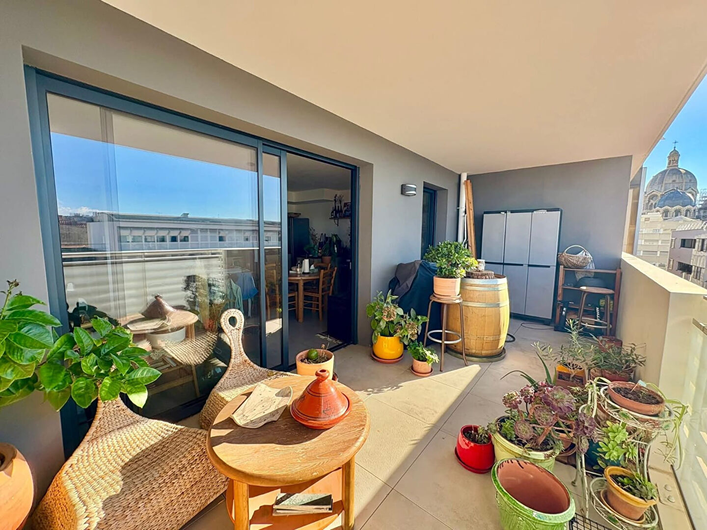 Magnifique T3 neuf, avec grande terrasse et parking en sous-sol - La Major, Marseille