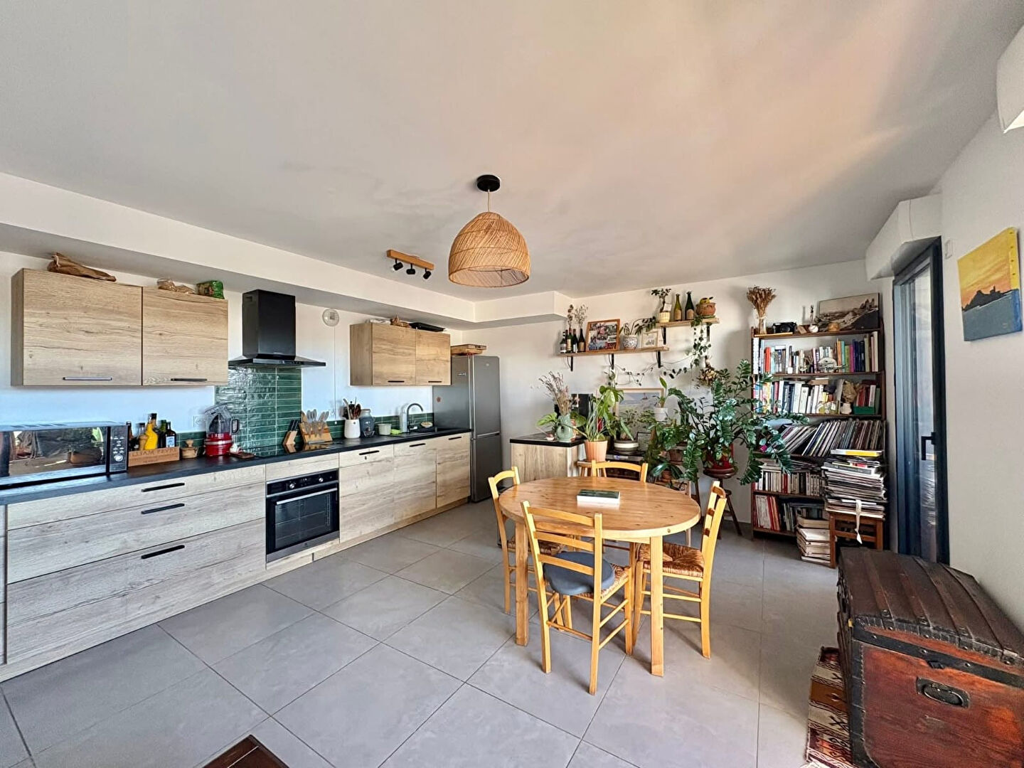 Photo Magnifique T3 neuf, avec grande terrasse et parking en sous-sol - La Major, Marseille image 2/4