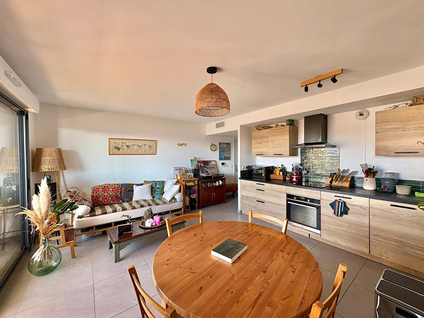 Photo Magnifique T3 neuf, avec grande terrasse et parking en sous-sol - La Major, Marseille image 4/4