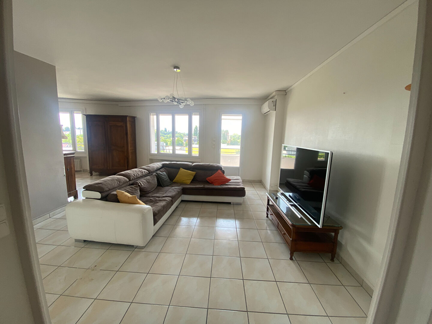 Spacieux et lumineux T3  de 98m² à proximité de toutes commodités