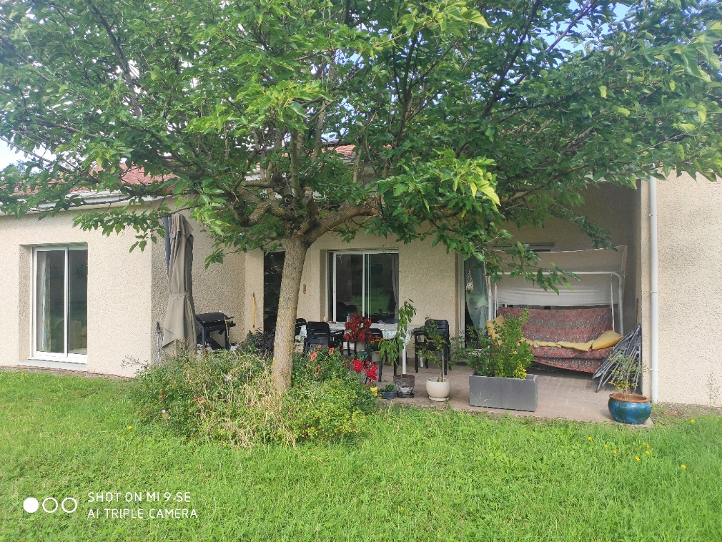 Photo Maison familiale de plain-pied - Mizérieux (42110) image 1/6