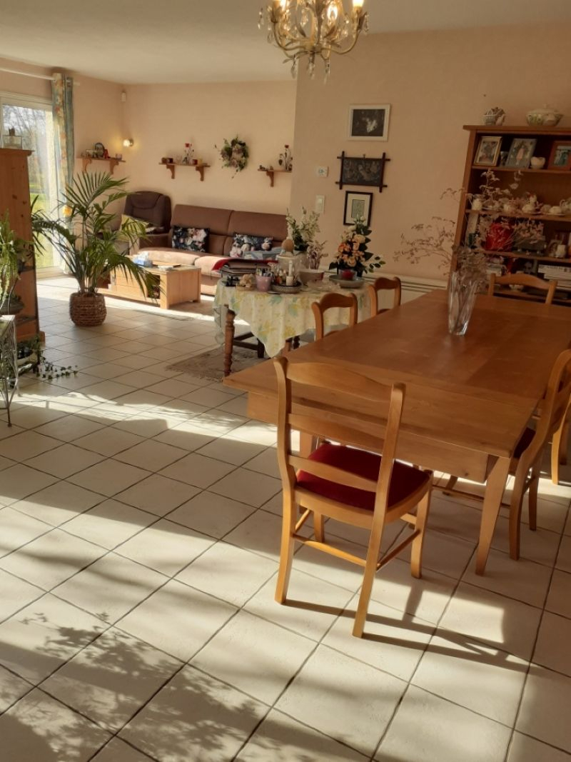 Photo Maison familiale de plain-pied - Mizérieux (42110) image 4/6