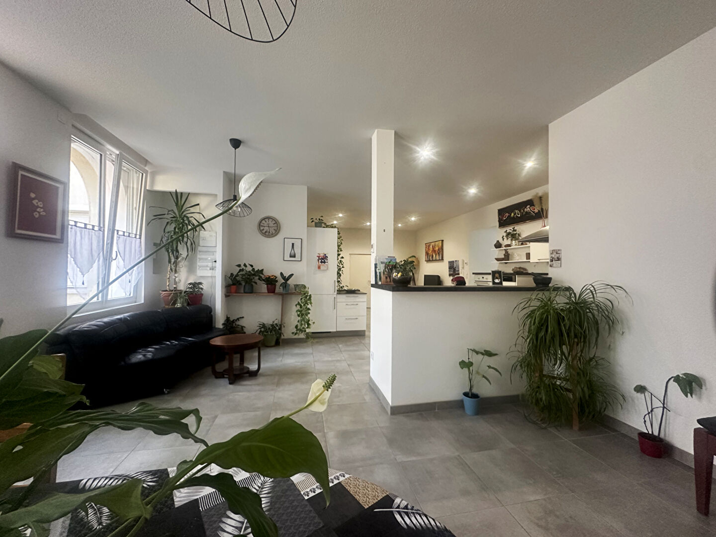 Photo À vendre Maison/Appartement T5 entièrement rénové proche gare avec terrasse image 1/6