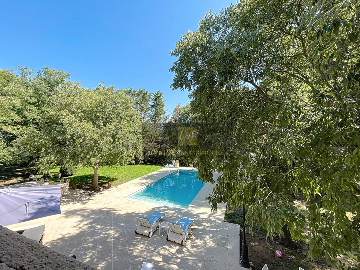 Photo MAS DE VILLE T10 300M² PISCINE GARAGE DEPENDANCES SUR 6600M² DE TERRAIN ARBORE image 3/6