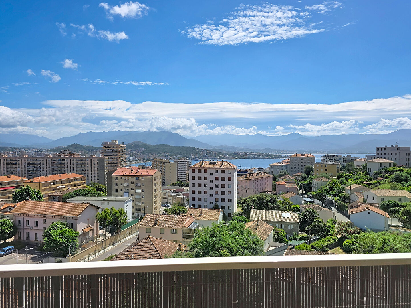 Agence immobilière de GNIMMO Lods Immobilier - GNI - LODS TRANSACTION