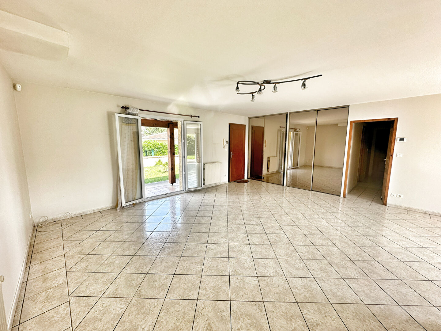 Photo Maison Plain Pied  5 pièces avec garage et T2 indépendant image 6/6